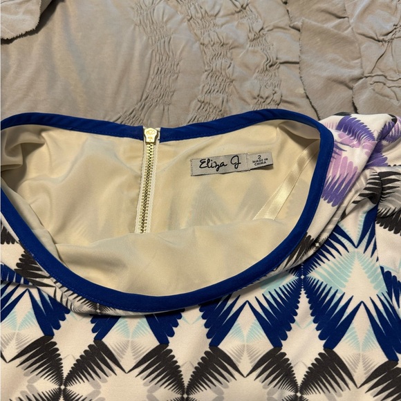 Eliza J dress, Size 2. Zipper in back. Measures 34 inches from shoulder to hem. - Picture 4 of 6